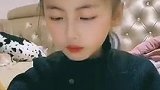 女儿嘟嘴生气的样子太可爱了，难怪那么多人喜欢女儿