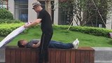 不知道刘谦看到这个视频，会怎么想？你看出端倪了吗？