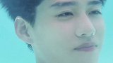 少年太干净了，给燥热的夏天带来一丝清爽，尤其是最后一个水下镜头好绝盛世美颜