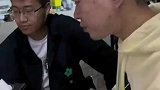 如何一句话惹怒一桌子人
