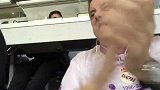 西甲-1617赛季-声嘶力竭! C罗破门后阿斯报主编激动不已现场吼叫-新闻