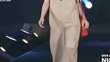 时装秀：这也太美了，顶尖的日本美女走秀，给你不一样的视觉体验