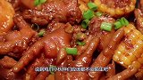 一只鸡只有两个爪子，为何鸡爪还能供应不断？看完你还敢吃吗？