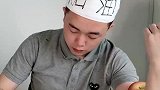 承诺你们的夹苹果来啦，还想看我做什么