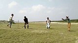 国外搞笑合集,睡个觉也被整蛊