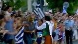 世界上最遗憾的冠军，马拉松选手眼看即将夺冠，却被观众推到路旁
