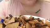 自己做的小鸡炖蘑菇，非常香