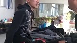 指如疾风势如闪电！