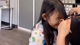 搞笑视频：讲真的，我感觉我这一剪子剪得挺成功