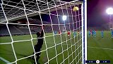 第17分钟尼姆球员埃里亚森射门 - 击中门框
