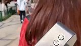 一个蓝牙音箱，不，他是一个闹钟，女朋友这下丢人了！
