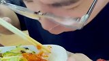 韩式泡菜辣白菜到底有多好吃？俄罗斯好物推荐吃货零食好物分享泡菜辣白菜