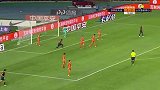 深足前场反抢郜林起脚传中 普雷西亚多旱地拔葱头槌攻门顶偏