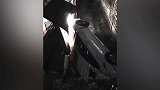 【广东】女司机倒车撞断围栏坠下4米高台：听到有人叫我