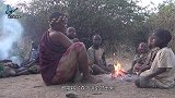 世界最强壮的部落，女人生育方式很特别，不是躺着生而是蹲着！
