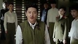 白痴新兵找到破解紫密的方法，成功告破，士兵们一片欢呼！