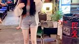 刚认识的小美女，很友善，很热情