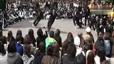 娱乐播报-20111018-日本黑社会跳EVA舞欢乐的残酷天使纲领