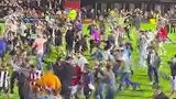实拍队长B费第一时间出来保护罚失点球的姆伯莫