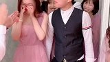 这个伴郎有点坏啊，这叫伴娘怎么办结婚