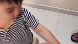 爸爸给宝宝做的美甲，咱也不敢问