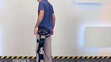 有了这隐形椅子 再不愁没地儿坐了