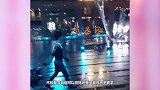 李晨分手后首次与范丞丞同框，刻意保持距离，气氛超尴尬