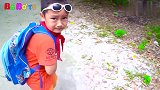儿童扮演游戏：警察同志成功抓捕坏蛋小妹妹