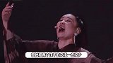 龚琳娜俩儿子近照曝光，混血感足五官立体帅气，离婚时儿子是她的支柱