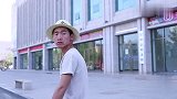 美女司机开车和路人抬杠，两人口才都太厉害，真有意思