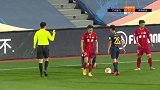 第84分钟河南建业球员冯博轩(U23)黄牌