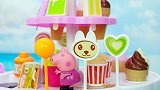 小猪佩奇玩具故事：佩奇推着音乐小车卖冰淇淋