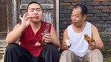 搞笑剧；二货父子俩吃香喝辣的 结果笑喷了