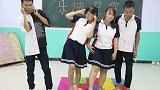 同学挑战指压板上踩气球游戏，没想女同学全部踩炸了，全程太逗了