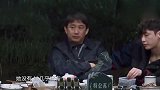 多多打耳洞，染发引争议，黄磊称其并非叛逆少女。
