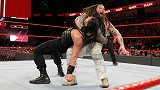 WWE-18年-RAW第1289期：单打赛 布雷怀特VS罗门伦斯-单场