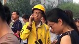 终极的外卖小哥，送个外卖还得坐高铁