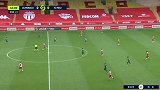 上半场补时第1分钟梅斯球员萨尔射门 - 打偏