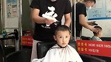 6.1小男孩发型这样剪，又快又好又时尚，简简单单很帅气