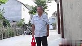 老家拆迁父亲测试两个儿子，小儿子装不认识，大儿子做法暖心
