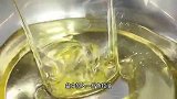 厨房小白实用小技巧“万能糊辣油”，麻辣鲜香，拌啥都好吃