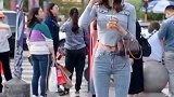 这么完美的身材,应该没少去健身房吧
