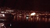 看窗外、星光点点、让这个寒冷的城市多一点再多一点点阳光吧