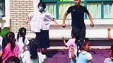 幼儿园男教师活力带舞，男幼教真的太奇缺了