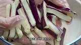 茄子像我这样做，不用焯水不过油，软烂入味，简单好吃又下饭