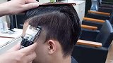 高手剪男生渐变发型，一把推子就够了，剪得又快又好看