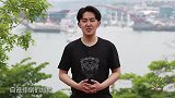 小伙为了掩饰摔倒的尴尬而做出惊人之举，小姐姐们看呆了