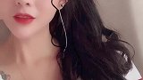 阴天傍晚这窗外未来有一个人在等待