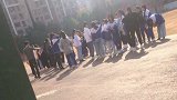 广西南宁学生迟到被罚跑圈蛙跳？校方回应