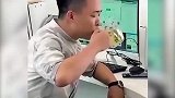 爆笑：我不就是不小心睡了一觉嘛，这下怎么办？